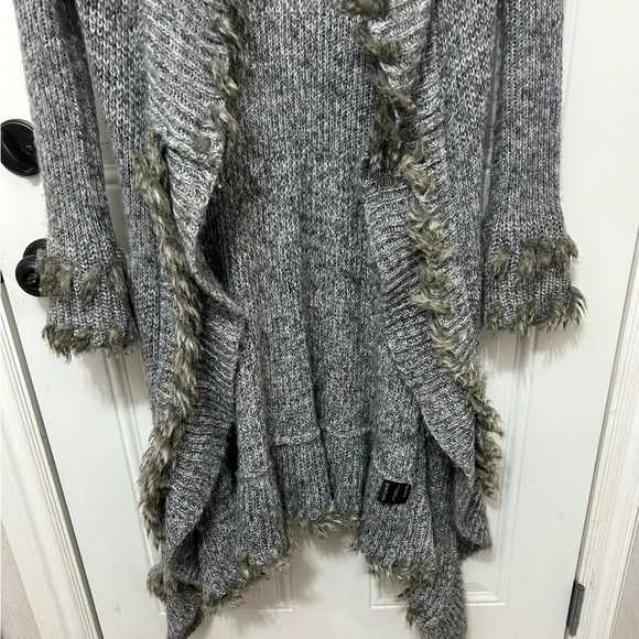 Midi Waterfall Gray Cardigan Faux Fur Laced Trim - Picture 9 of 14